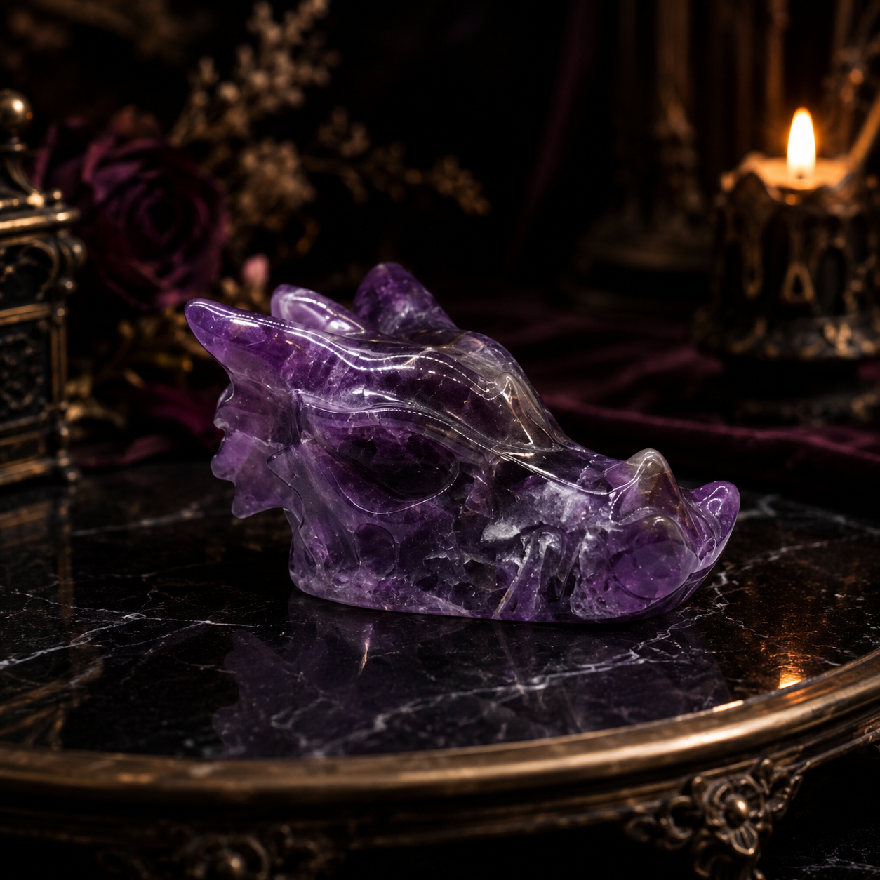 Petite tête de dragon en améthyste